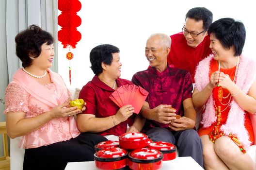 sian family celebrate chinese new year