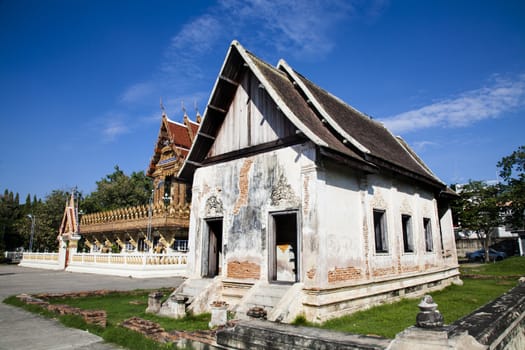 Wat Mai Amphawan Nai Mueang, Mueang Nakhon Ratchasima District, Nakhon Ratchasima 30000, Thailand.built after the battle an army of Chao ANU. In 2370