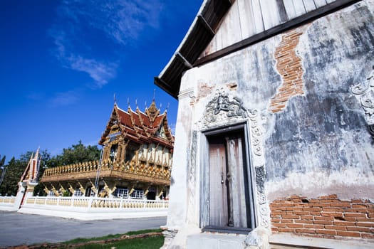 Wat Mai Amphawan Nai Mueang, Mueang Nakhon Ratchasima District, Nakhon Ratchasima 30000, Thailand.built after the battle an army of Chao ANU. In 2370