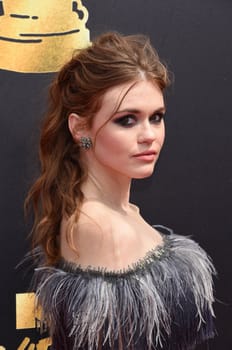 Holland Roden at the 2017 MTV Movie & TV Awards, Arrivals, Shrine Auditorium, Los Angeles, CA 05-07-17