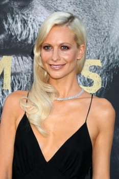 Poppy Delevingne
at the "King Arthur Legend of the Sword" World Premiere, TCL Chinese Theater IMAX, Hollywood, CA 05-08-17