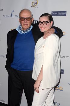 Peter Weller, Sheri Weller
at the Uplift Family Services at Hollygrove Gala, W Hotel, Hollywood, CA 05-18-17