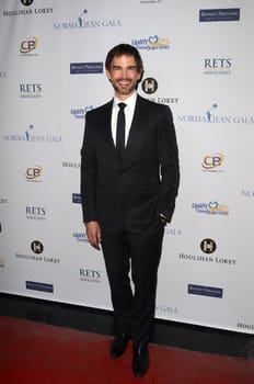 Christopher Gorham
at the Uplift Family Services at Hollygrove Gala, W Hotel, Hollywood, CA 05-18-17