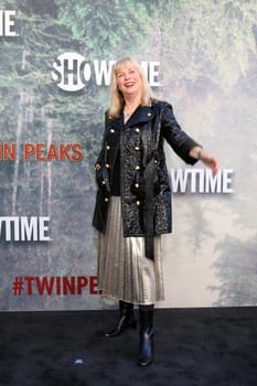 Candy Clark
at the "Twin Peaks" Premiere Screening, The Theater at Ace Hotel, Los Angeles, CA 05-19-17