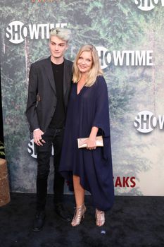 Elijah Diamond, Sheryl Lee
at the "Twin Peaks" Premiere Screening, The Theater at Ace Hotel, Los Angeles, CA 05-19-17