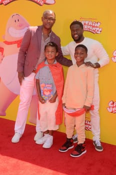 Tommy Davidson, Kevin Hart
at the "Captain Underpants" Los Angeles Premiere, Village Theater, Westwood, CA 05-21-17