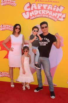 Mario Lopez
at the "Captain Underpants" Los Angeles Premiere, Village Theater, Westwood, CA 05-21-17