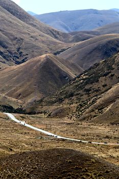 Lindis Pass New Zealand Valley road to Mount Cook