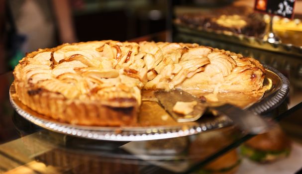 tasted apple pie in a famous bakery