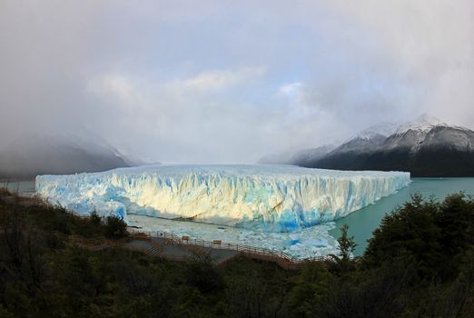 Perito Moreno glacier, Parque Nacional Los Glaciares, Patagonia, Argentina