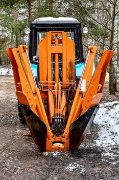 Technique, special machine for transplanting large trees.