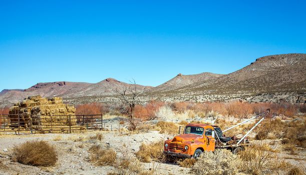 Oldtimer towing vehicle in the desert at El Paso Texas USA
