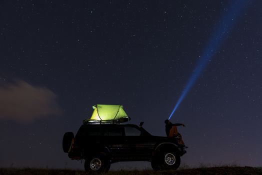 camping the night sky and watch the stars