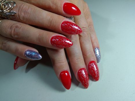 Here is presented one of the best manicure designs this year's Nail in red