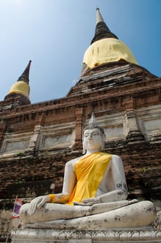 Wat Yai Chai Mongkol obviously is one of the major temples in the Ayutthaya area . and features a large Stupa, built after King Naresuan's Victory