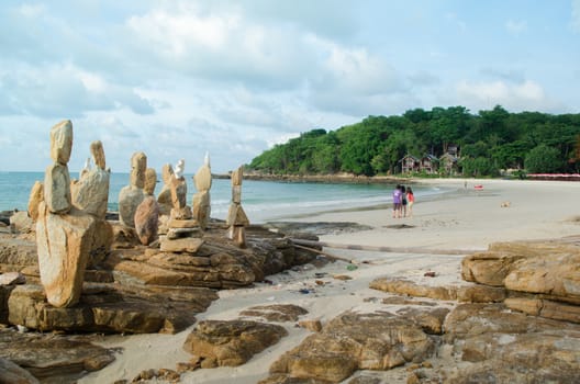 There are 14 white sand beaches on the island, which are surrounded by colourful coral reefs providing such aquatic sports as swimming,
snorkeling and scuba diving. The most popular beach areas are: Saikaew Beach, Ao Phai and Ao Vong Duan.