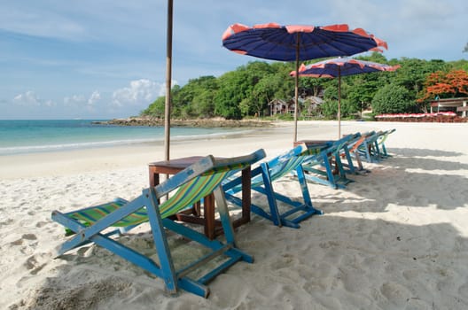 There are 14 white sand beaches on the island, which are surrounded by colourful coral reefs providing such aquatic sports as swimming,
snorkeling and scuba diving. The most popular beach areas are: Saikaew Beach, Ao Phai and Ao Vong Duan.