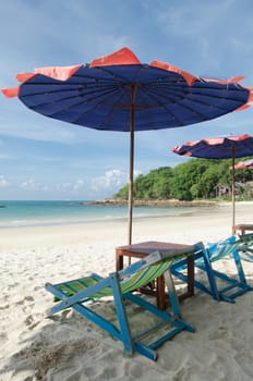 There are 14 white sand beaches on the island, which are surrounded by colourful coral reefs providing such aquatic sports as swimming,
snorkeling and scuba diving. The most popular beach areas are: Saikaew Beach, Ao Phai and Ao Vong Duan.