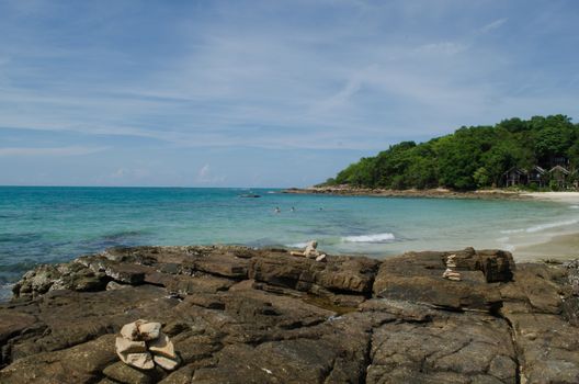 There are 14 white sand beaches on the island, which are surrounded by colourful coral reefs providing such aquatic sports as swimming,
snorkeling and scuba diving. The most popular beach areas are: Saikaew Beach, Ao Phai and Ao Vong Duan.