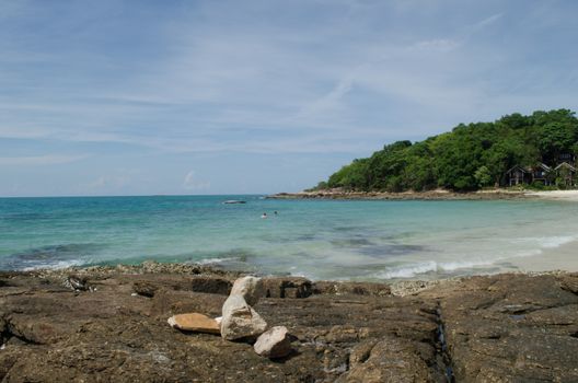 There are 14 white sand beaches on the island, which are surrounded by colourful coral reefs providing such aquatic sports as swimming,
snorkeling and scuba diving. The most popular beach areas are: Saikaew Beach, Ao Phai and Ao Vong Duan.