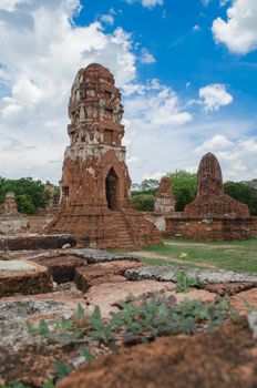 Wat Mahathat temple is located almost right in the center of Ayutthaya. The temple is believed to be built during the 14th century A.D.