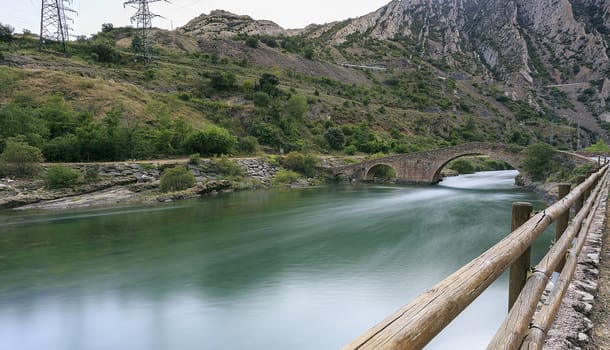 mountains and lake sited in  the Pirineos