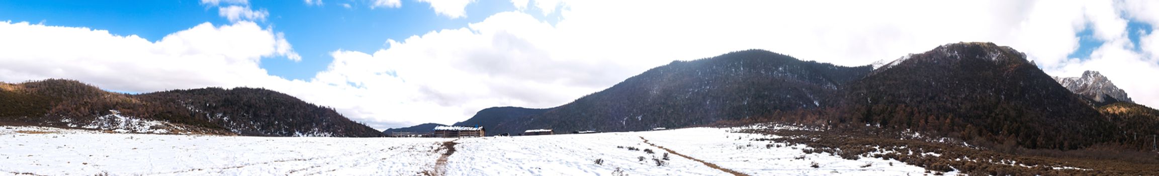 Shika Snow Mountain in Yunnan, China