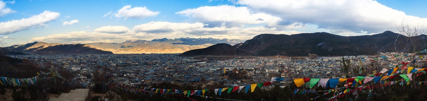 Shika Snow Mountain in Yunnan, China