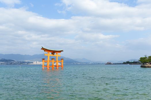 Itsukushima shrine with floating shinto gate