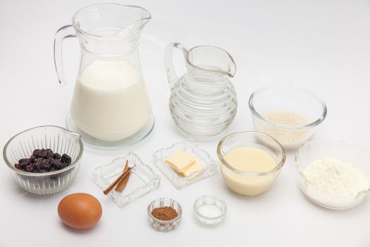 Rice Pudding with cinnamon and raisins preparation: Ingredients for sweet rice pudding