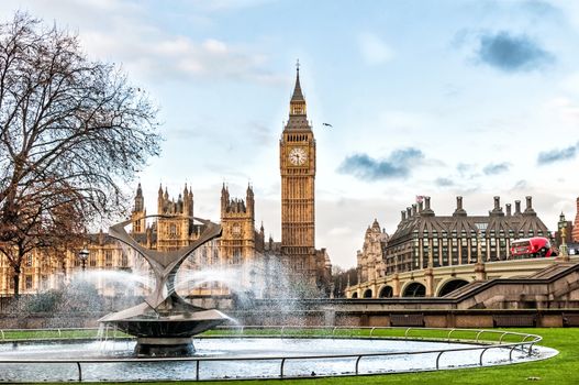 United Kingdom, Big Ben and the fountain of St Thomas Hospital Trust, London