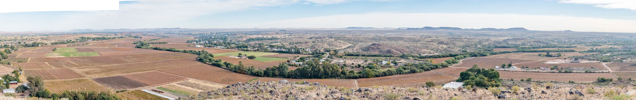 A panoramic view of Keimoes and vineyards as seen from the viewpoint on Tierberg (Tiger Mountain)