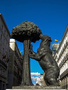 Located in Madrid's most central square, La Puerta del Sol, sits one of Madrid's most important statues, El Oso y El Madrono (the Bear and the Strawberry Tree)