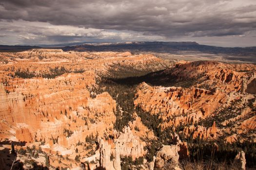 View over Bryce Canyon from the Rim Trail