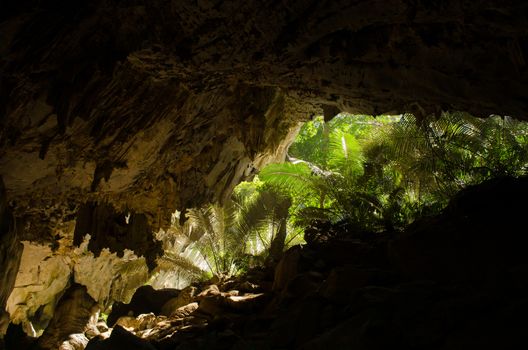 Hub Pa Tad is sink hole  in Uthai tani Province  and is unseen of Thailand