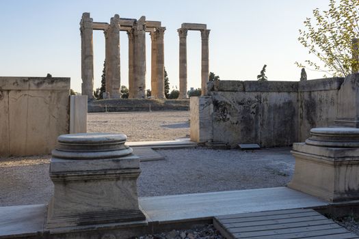 temple of zeus ruins in athens