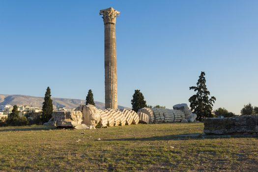 temple of zeus ruins in athens, fallen column