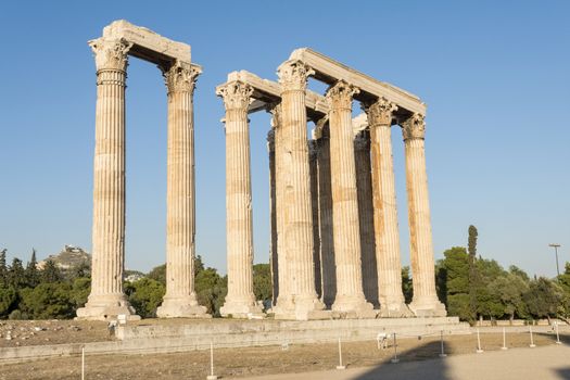 temple of zeus ruins in athens