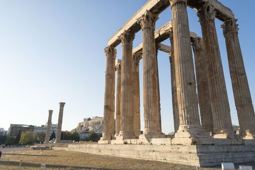 temple of zeus ruins in athens