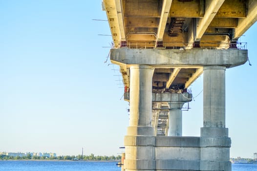 Large motor bridge across the reservoir.