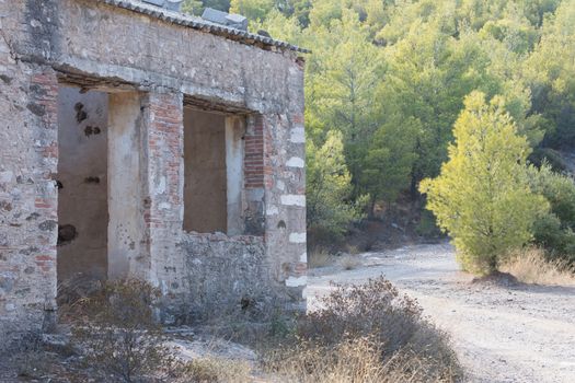 Abandoned house in Greece - Slowly turning into a pile of stones