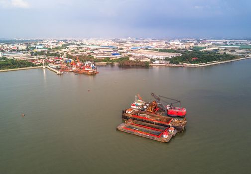 Crane Boats and shipyard