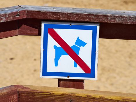 No dog zone area on a clear symbol graphic sign 