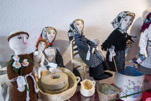 Souvenir dolls of Portuguese characters, ladies from the countryside.