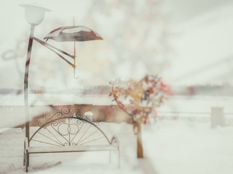 the image of a man with umbrella winter attractions to the Northern city of Nizhnevartovsk