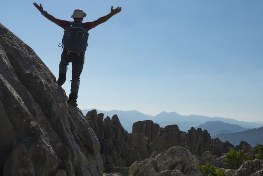 reconnaissance in unusual tough mountains