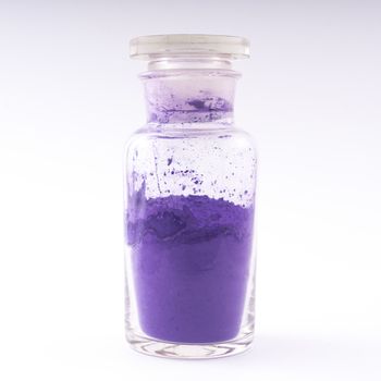 glass containers containing natural colored powder