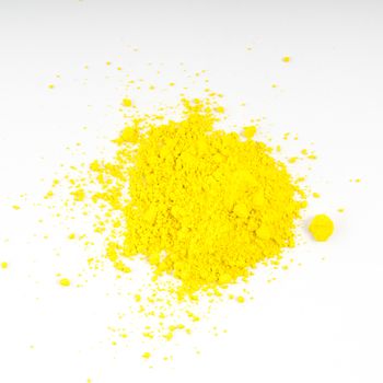 natural yellow colored pigment powder