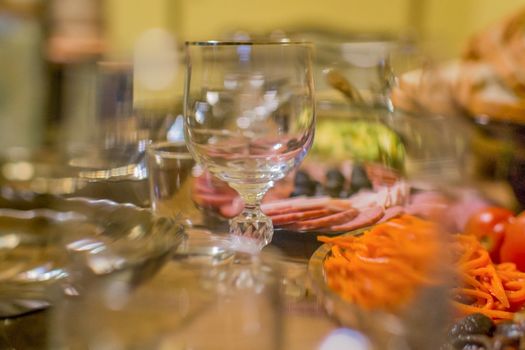 holiday table through the glass of the view camera through the glass