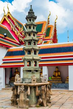 the inner courtyard of the temple of Bangkok, beautiful architecture